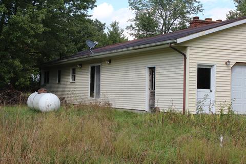 7910 Beardslee Rd, Owosso, MI 48867 photo 2