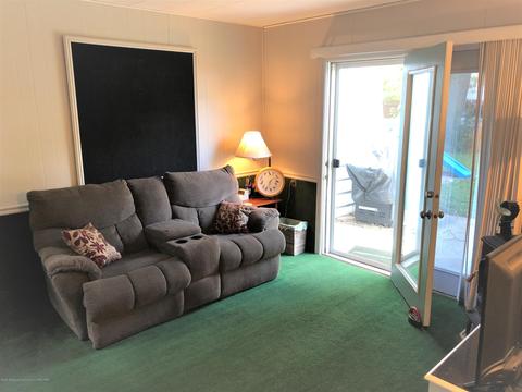 905 Fitting Ave, Lansing, MI 48917 photo 22