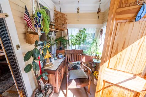 620 Smith Ave, Lansing, MI 48910 photo 6