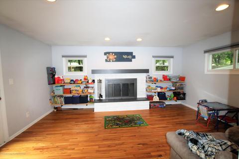 5585 Hallendale Rd, Haslett, MI 48840 photo 17