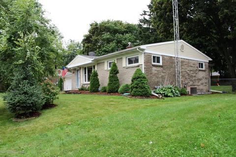 5585 Hallendale Rd, Haslett, MI 48840 photo 2