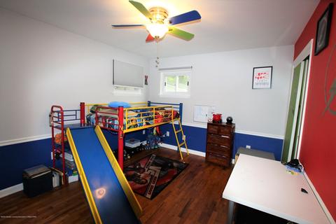 5585 Hallendale Rd, Haslett, MI 48840 photo 23