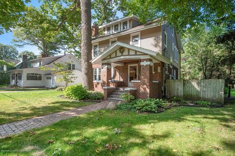 529 Clark St, Owosso, MI 48867 photo 2