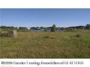 375 Clearwater Dr, Perry, MI 48872 photo 1
