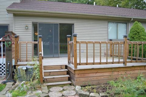 2022 Blue Lac Dr, Haslett, MI 48840 photo 1