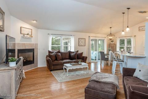 13653 Harvest Ln, Bath, MI 48808 photo 5