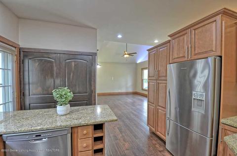 2302 Gilbert Rd, Lansing, MI 48911 photo 11