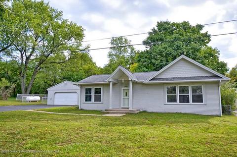 2302 Gilbert Rd, Lansing, MI 48911 photo 1