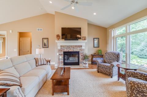 1550 Agnes Glen Cir, Dewitt, MI 48820 photo 16