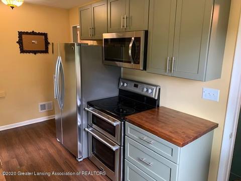 1569 Hatch Rd, Okemos, MI 48864 photo 14
