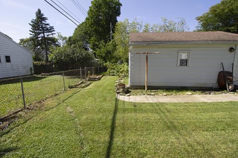 1515 Berkeley Dr, Lansing, MI 48910 photo 24