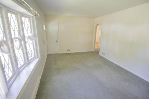 1515 Berkeley Dr, Lansing, MI 48910 photo 5