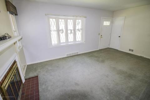 1515 Berkeley Dr, Lansing, MI 48910 photo 4