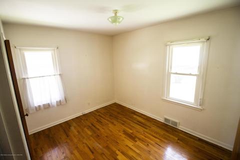 1515 Berkeley Dr, Lansing, MI 48910 photo 10