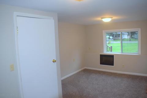 2404 Lyons Ave, Lansing, MI 48910 photo 7