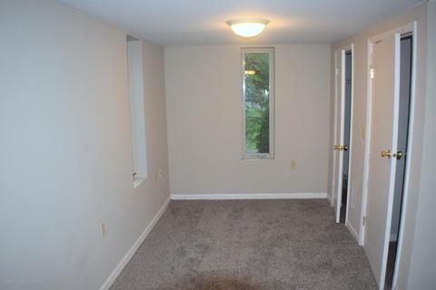 2404 Lyons Ave, Lansing, MI 48910 photo 8