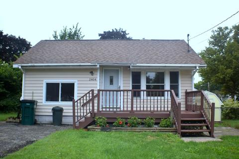 2404 Lyons Ave, Lansing, MI 48910 photo 1