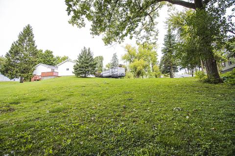 1203 Victoria Dr, Lansing, MI 48911 photo 11
