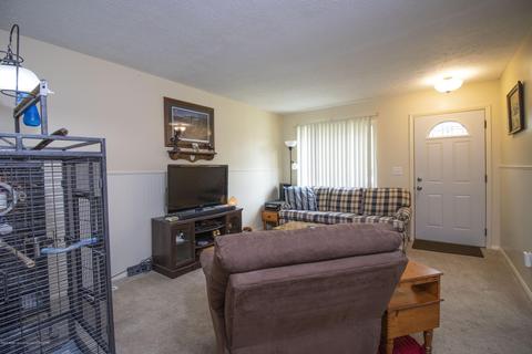 1203 Victoria Dr, Lansing, MI 48911 photo 2