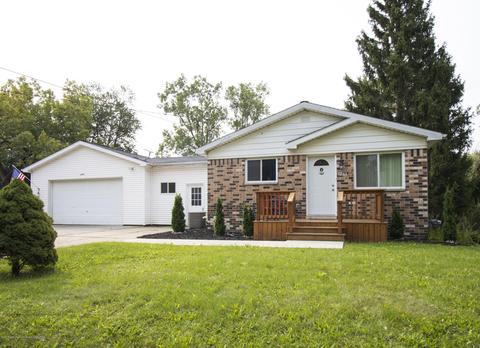1203 Victoria Dr, Lansing, MI 48911 photo 1