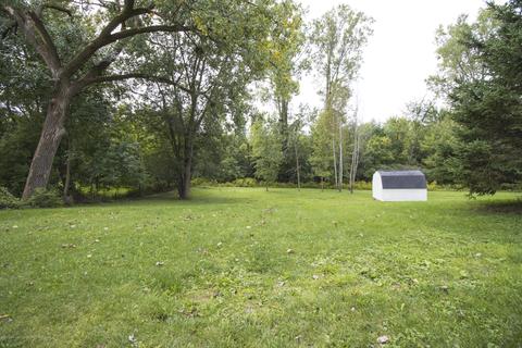 1203 Victoria Dr, Lansing, MI 48911 photo 12