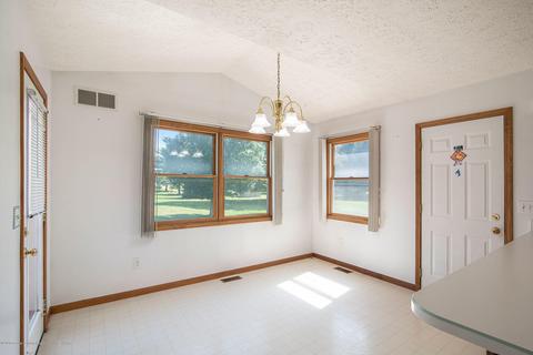 2970 Pine Tree Rd, Lansing, MI 48911 photo 9