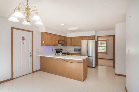 2970 Pine Tree Rd, Lansing, MI 48911 photo 12