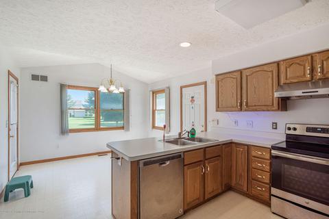 2970 Pine Tree Rd, Lansing, MI 48911 photo 8