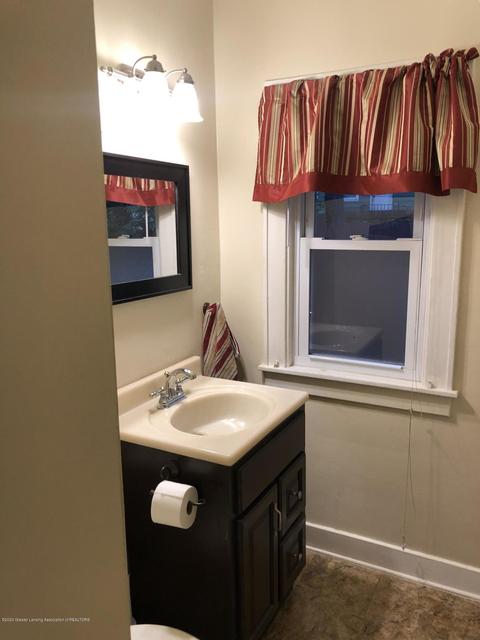 1032 Smith Ave, Lansing, MI 48910 photo 12