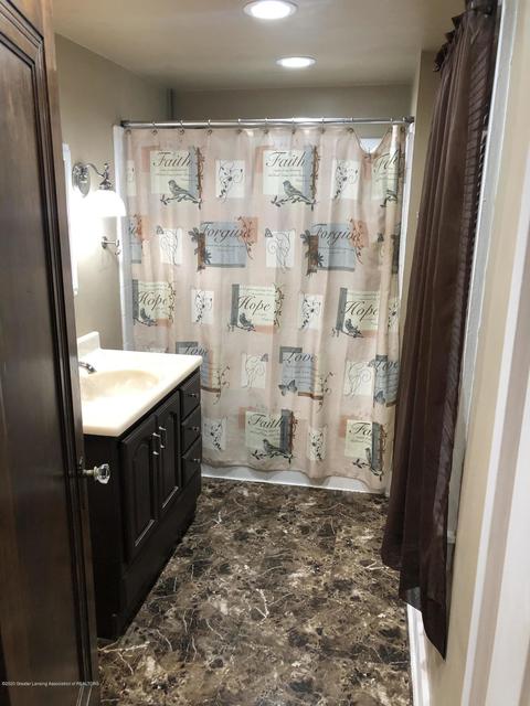 1032 Smith Ave, Lansing, MI 48910 photo 19