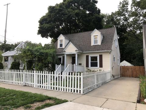 1032 Smith Ave, Lansing, MI 48910 photo 1