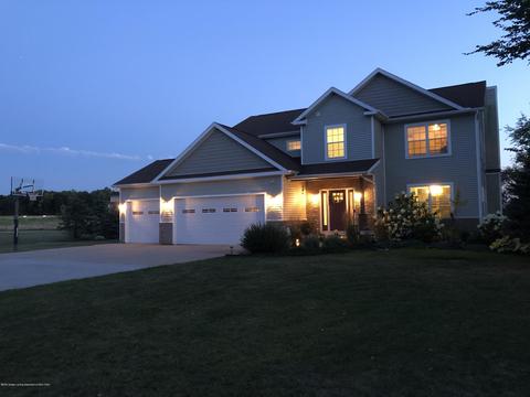 4995 W Howe Rd, Dewitt, MI 48820 photo 1