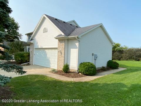 11796 Silverspring Dr, Dewitt, MI 48820 photo 2