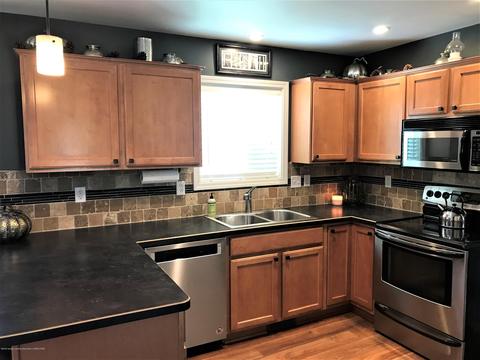5867 Westover Dr, Bath, MI 48808 photo 6