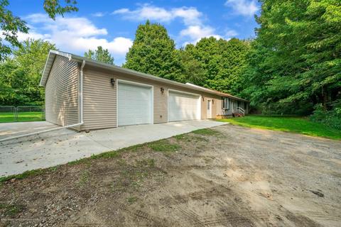 6590 Williams Rd, Dimondale, MI 48821 photo 4