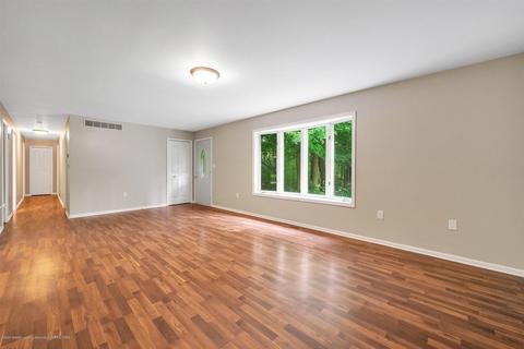 6590 Williams Rd, Dimondale, MI 48821 photo 9