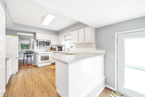 13076 Shadybrook Ln, Dewitt, MI 48820 photo 13