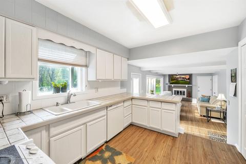 13076 Shadybrook Ln, Dewitt, MI 48820 photo 12