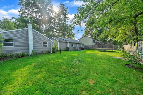 5979 Harvey St, Haslett, MI 48840 photo 2