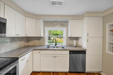 5979 Harvey St, Haslett, MI 48840 photo 7