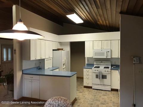 1764 Roe St, Haslett, MI 48840 photo 8