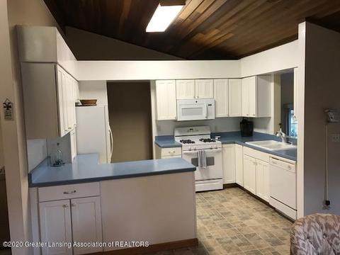 1764 Roe St, Haslett, MI 48840 photo 7
