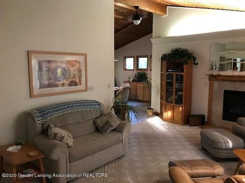 1764 Roe St, Haslett, MI 48840 photo 4