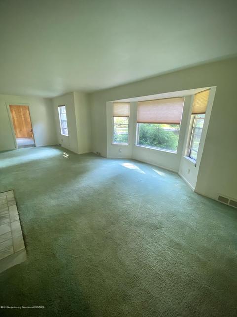 4544 Chippewa Dr, Okemos, MI 48864 photo 5