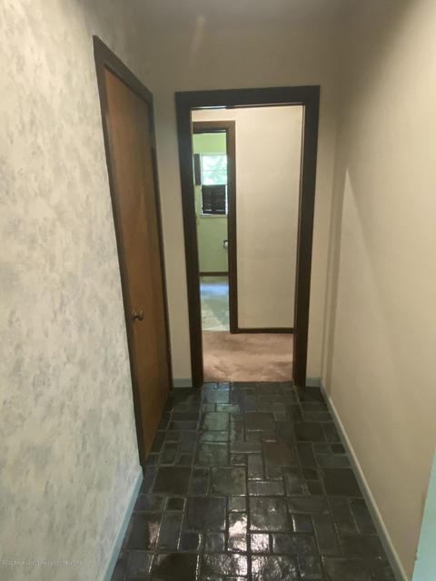 4544 Chippewa Dr, Okemos, MI 48864 photo 2