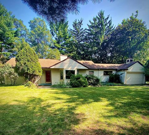 4544 Chippewa Dr, Okemos, MI 48864 photo 1