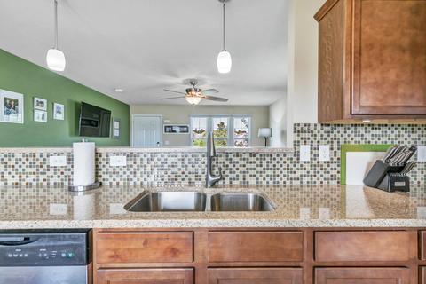 1324 Wickham Dr, Lansing, MI 48906 photo 9