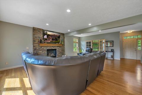 5580 Silverleaf Ct, Haslett, MI 48840 photo 4