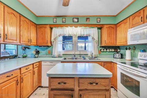 5905 Shoeman Rd, Haslett, MI 48840 photo 18