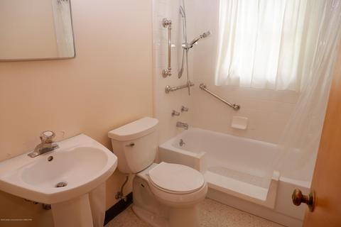4920 Devonshire Ave, Lansing, MI 48910 photo 18
